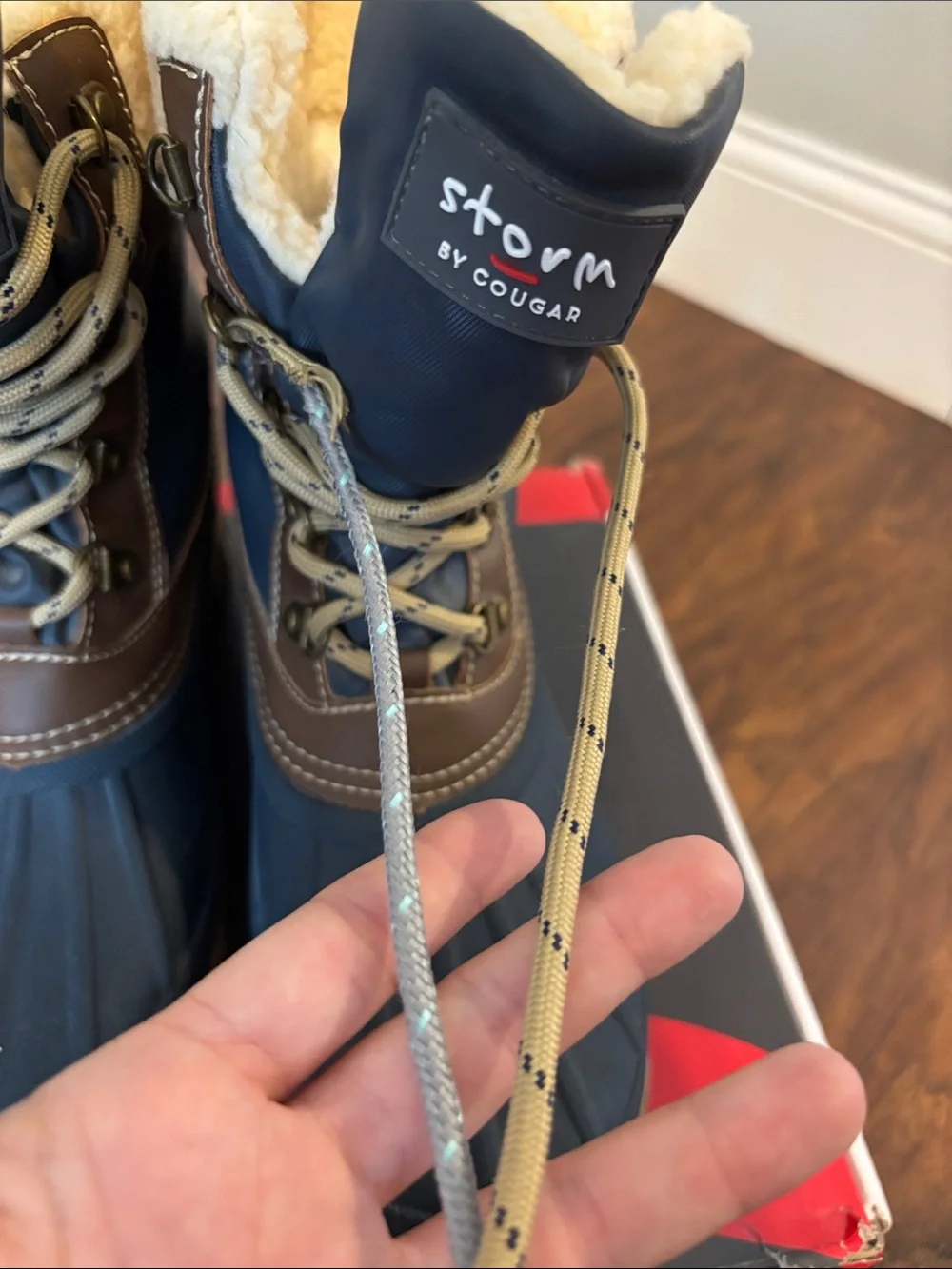 Womens brown and navy Insulated Snow Boots